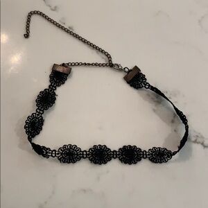 Lacey Choker